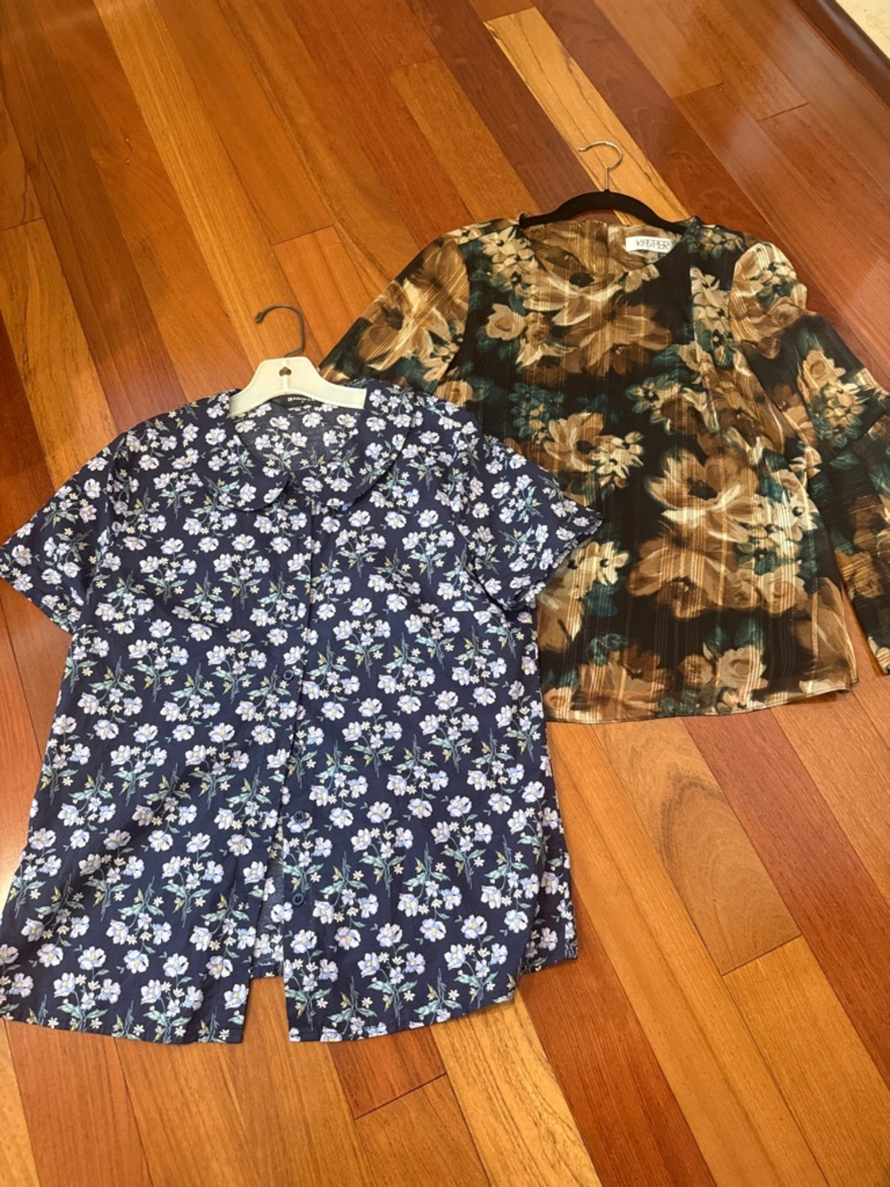 2 Floral Short-Sleeve Blouse - Unbranded